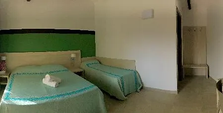 Club Hotel